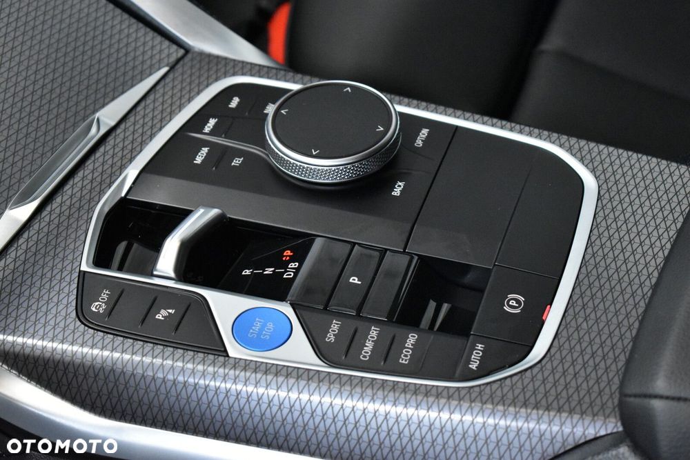 BMW i4 - 20