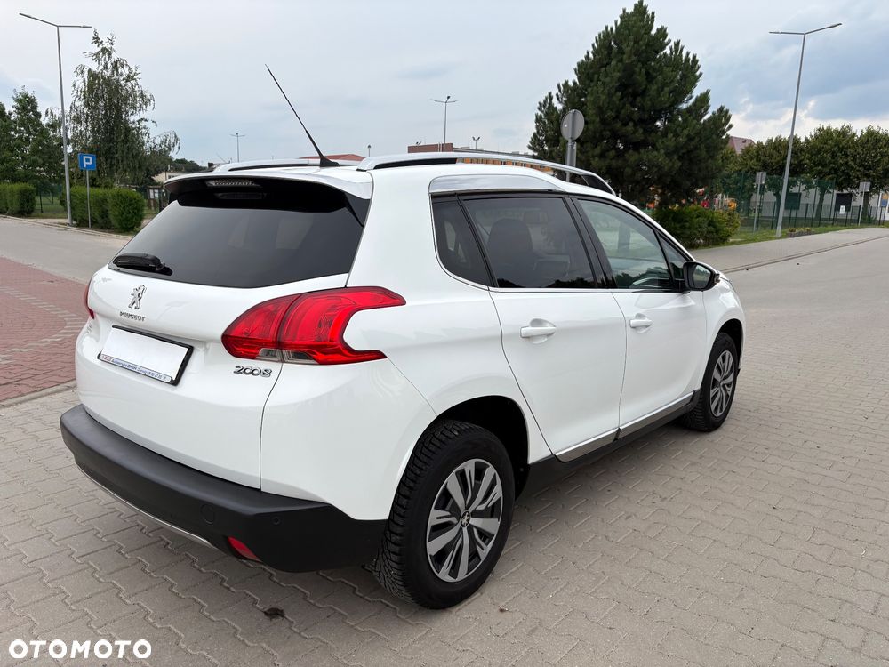 Peugeot 2008 - 6