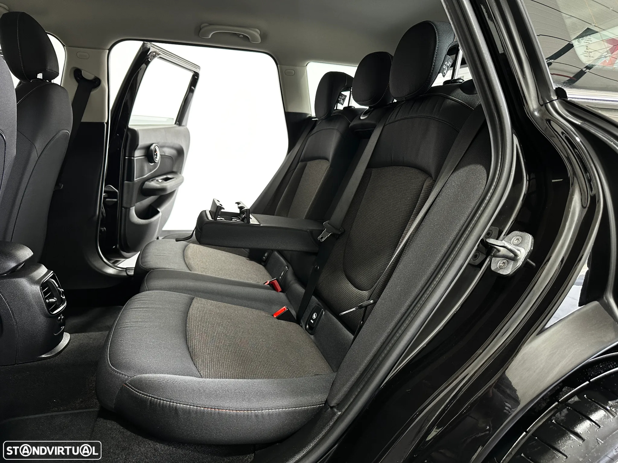 MINI Clubman One D 4Business - 46