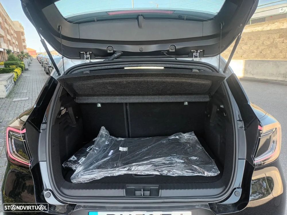 Renault Captur 1.6 E-Tech Full Hybrid Techno - 11
