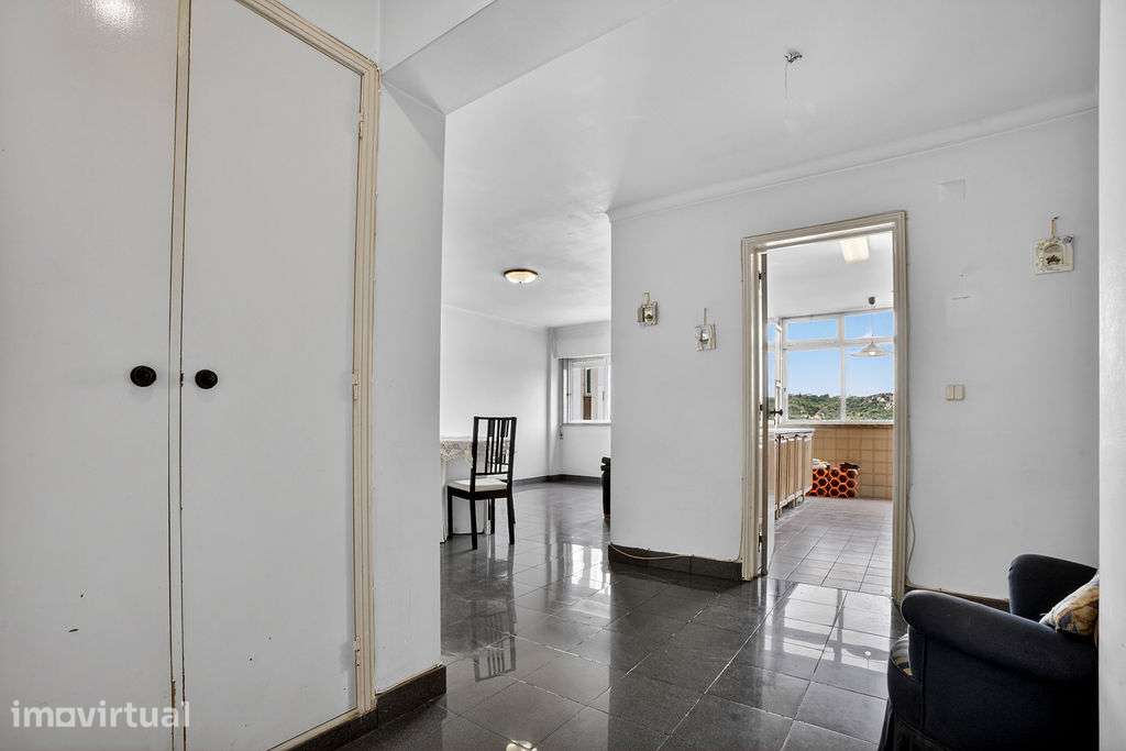 Apartamento T2 em Santo António Cavaleiros - Grande imagem: 4/36