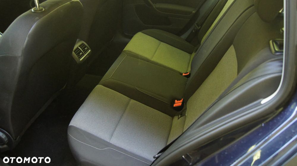 Volkswagen Golf 1.6 TDI BlueMotion Comfortline - 11