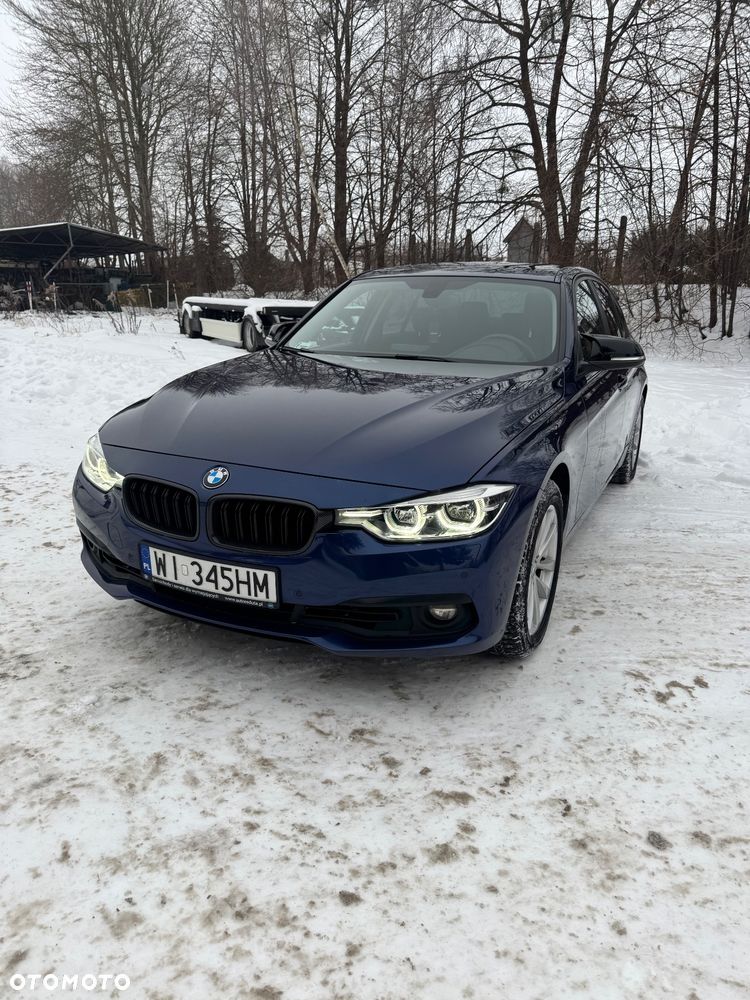 BMW Seria 3 330i xDrive - 19