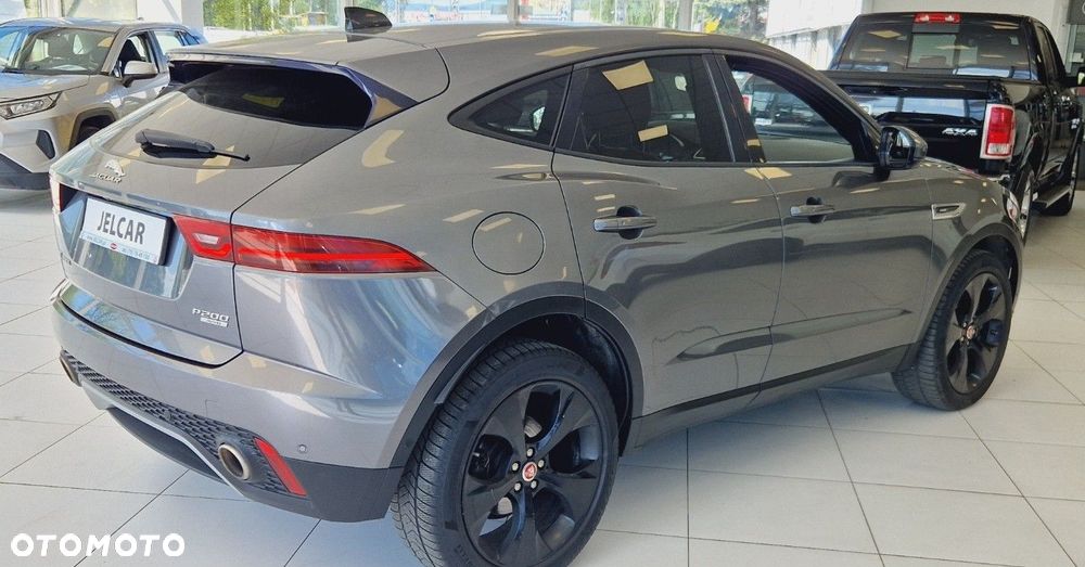 Jaguar E-Pace - 8