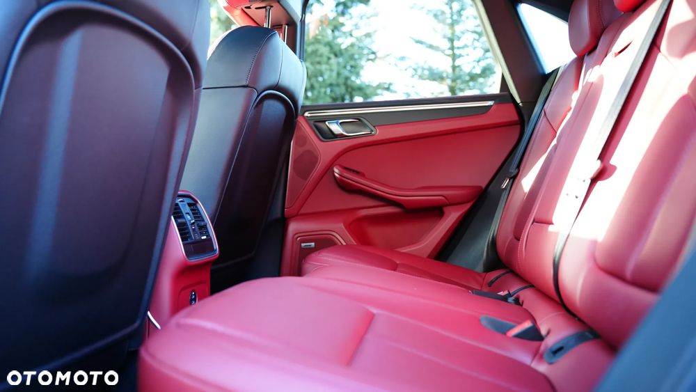 Porsche Macan T - 18
