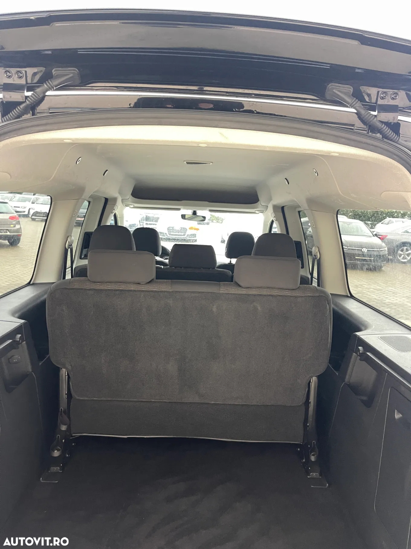 Volkswagen Caddy - 27