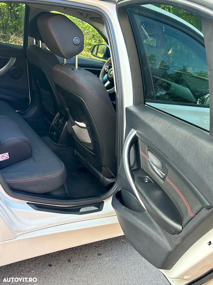 BMW Seria 3 318d Aut. Blue Performance Sport Line - 17