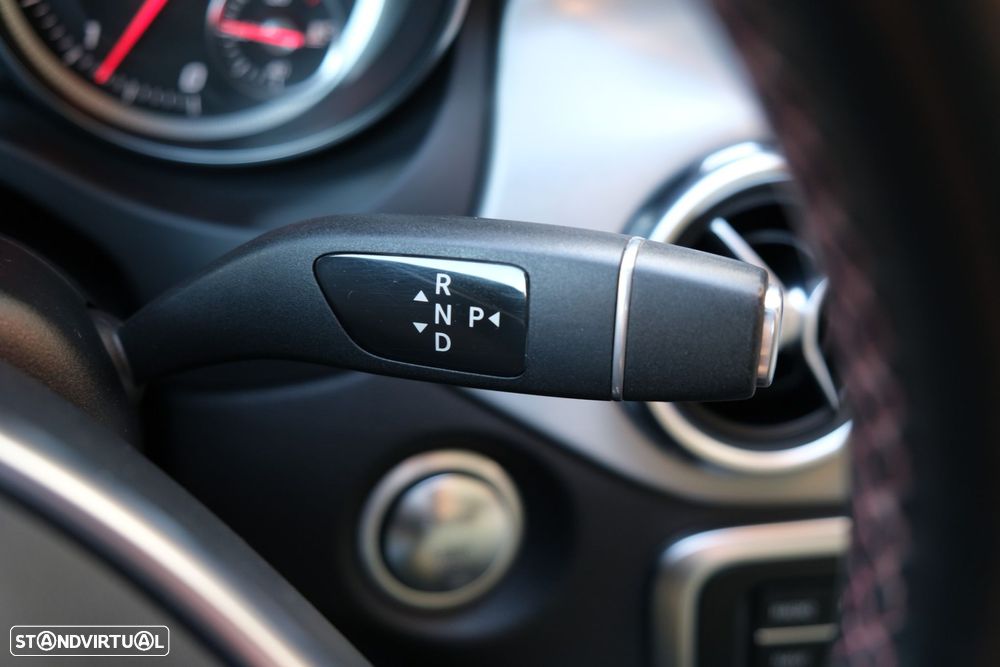 Mercedes-Benz GLA 220 d AMG Line 4-Matic - 28