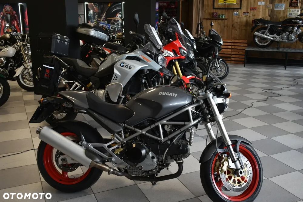 Ducati Monster - 41