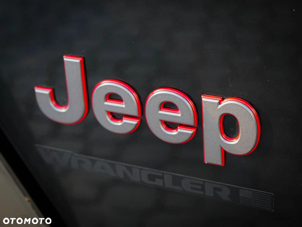 Jeep Wrangler - 12