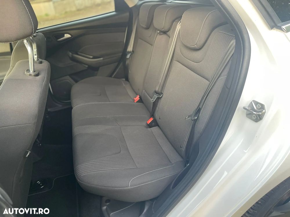 Ford Focus Turnier 1.6 EcoBoost Start-Stopp-System Titanium - 11