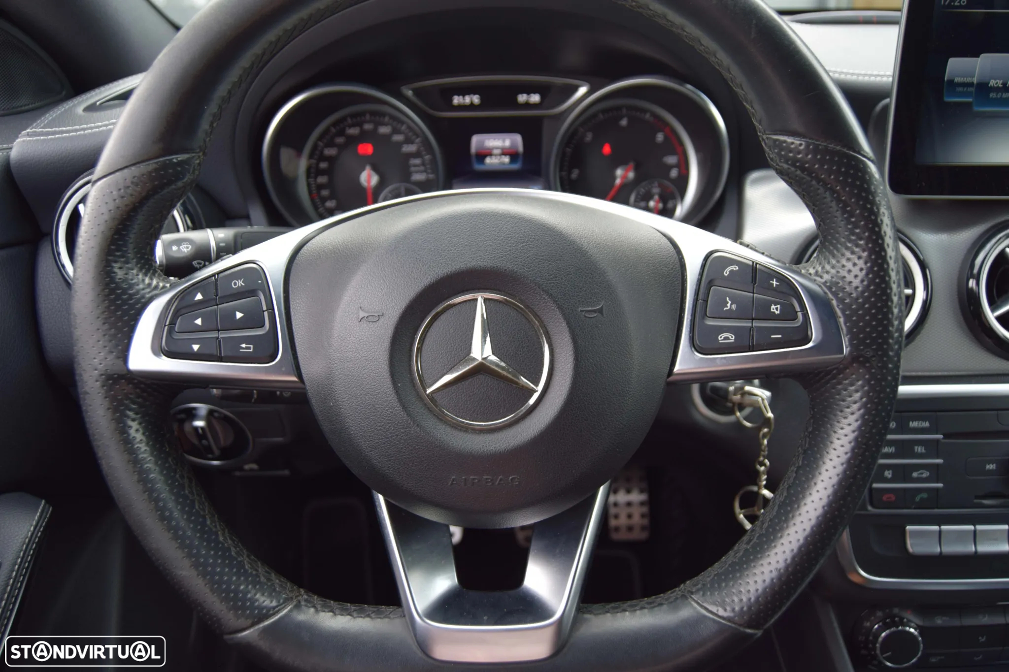 Mercedes-Benz CLA 200 d AMG Line - 21