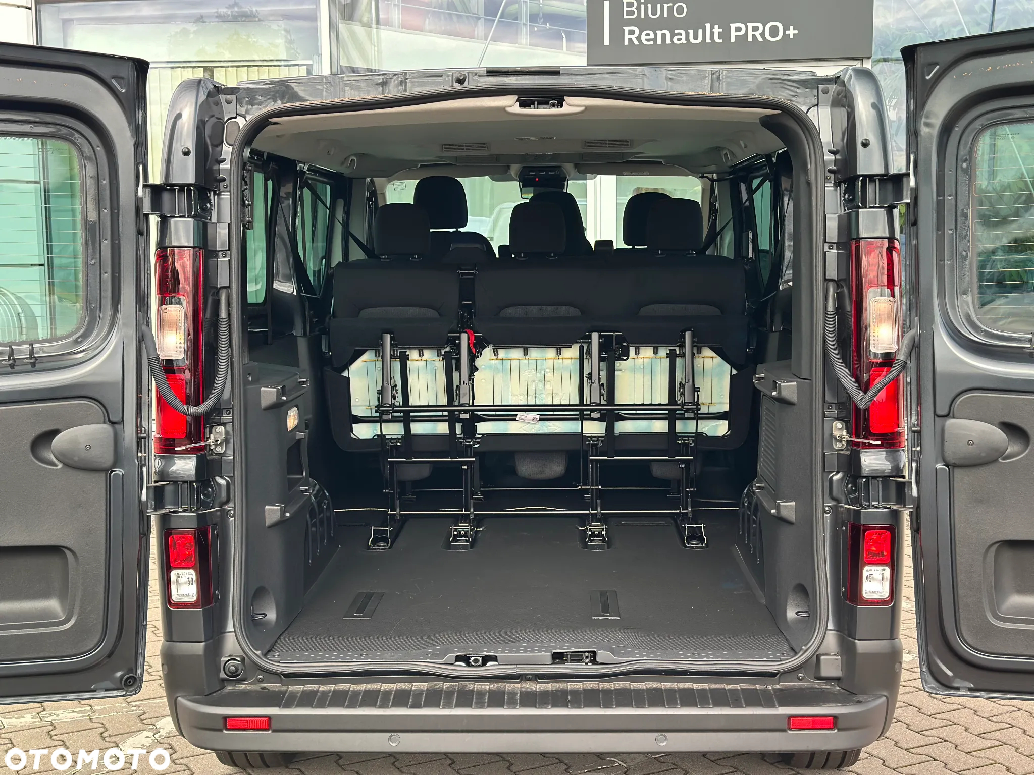Renault Trafic - 8