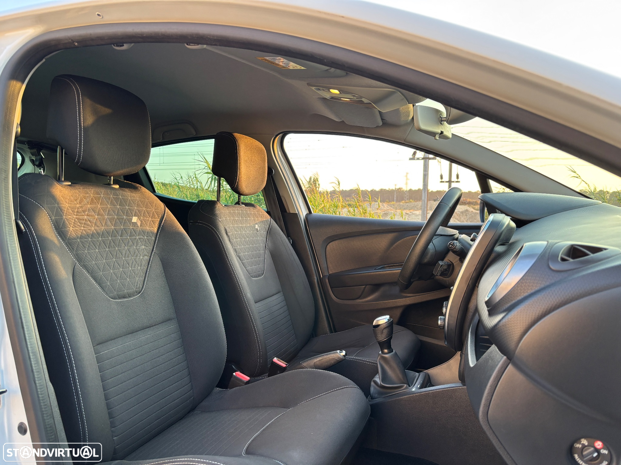 Renault Clio 0.9 TCe Limited Edition - 12