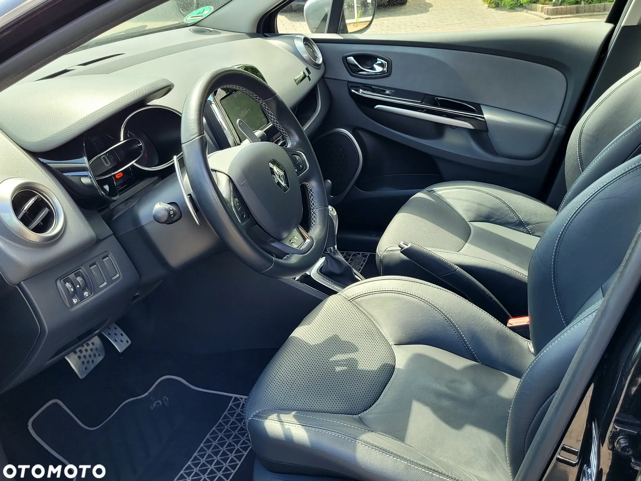 Renault Clio TCe 120 EDC GT - 21