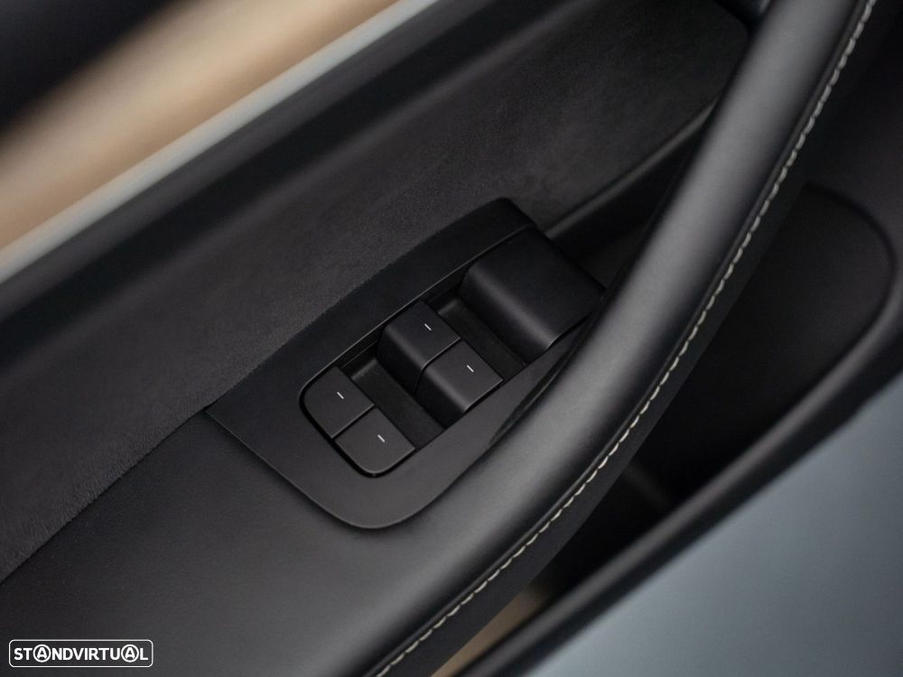 Tesla Model 3 Long Range Tração Integral - 18