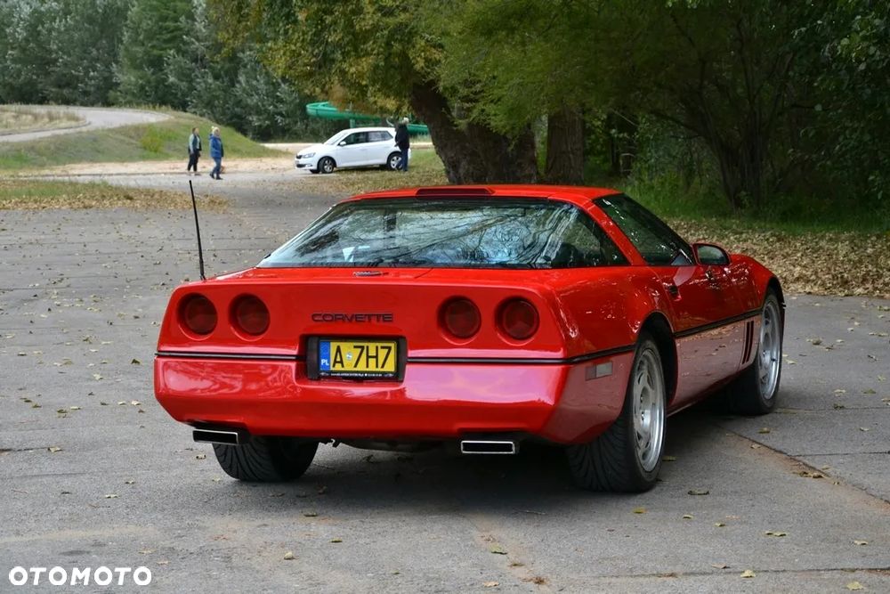 Chevrolet Corvette - 9
