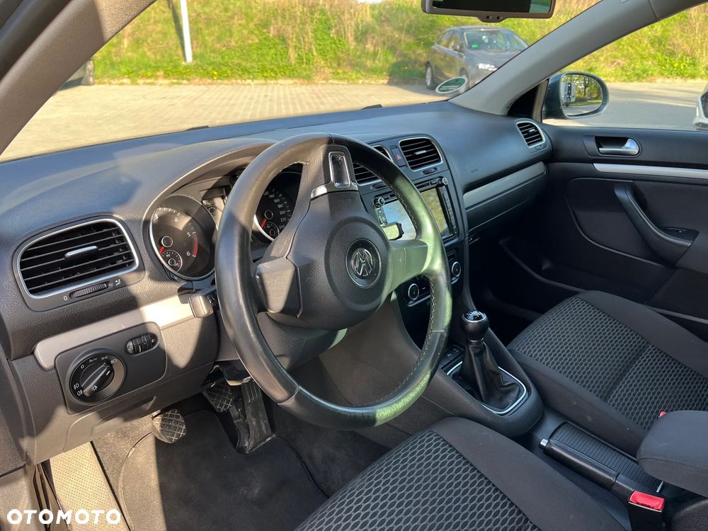 Volkswagen Golf - 11