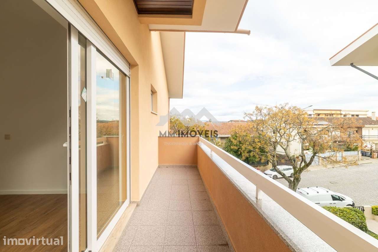 Apartamento T3 | Aguas Santas | Renovado | 3 Frentes | Varandas | Gara - Grande imagem: 4/56