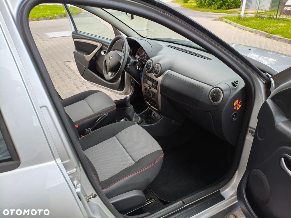 Dacia Duster 1.6 16V 4x2 Destination - 17