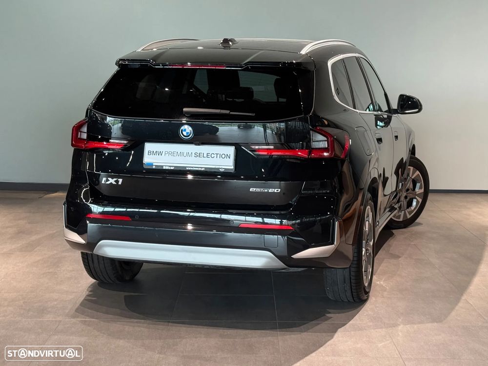 BMW iX1 eDrive20 xLine - 4