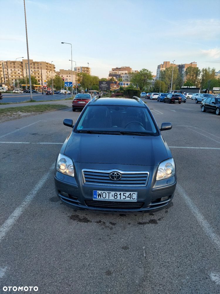 Toyota Avensis - 4