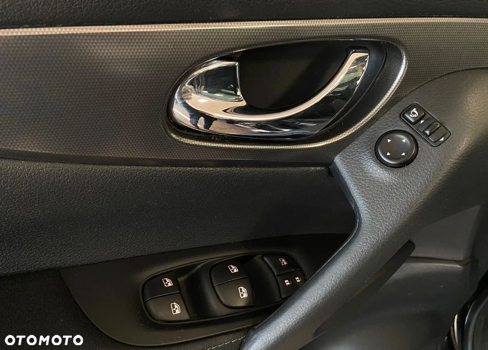 Nissan Qashqai 1.6 DIG-T N-Connecta - 20