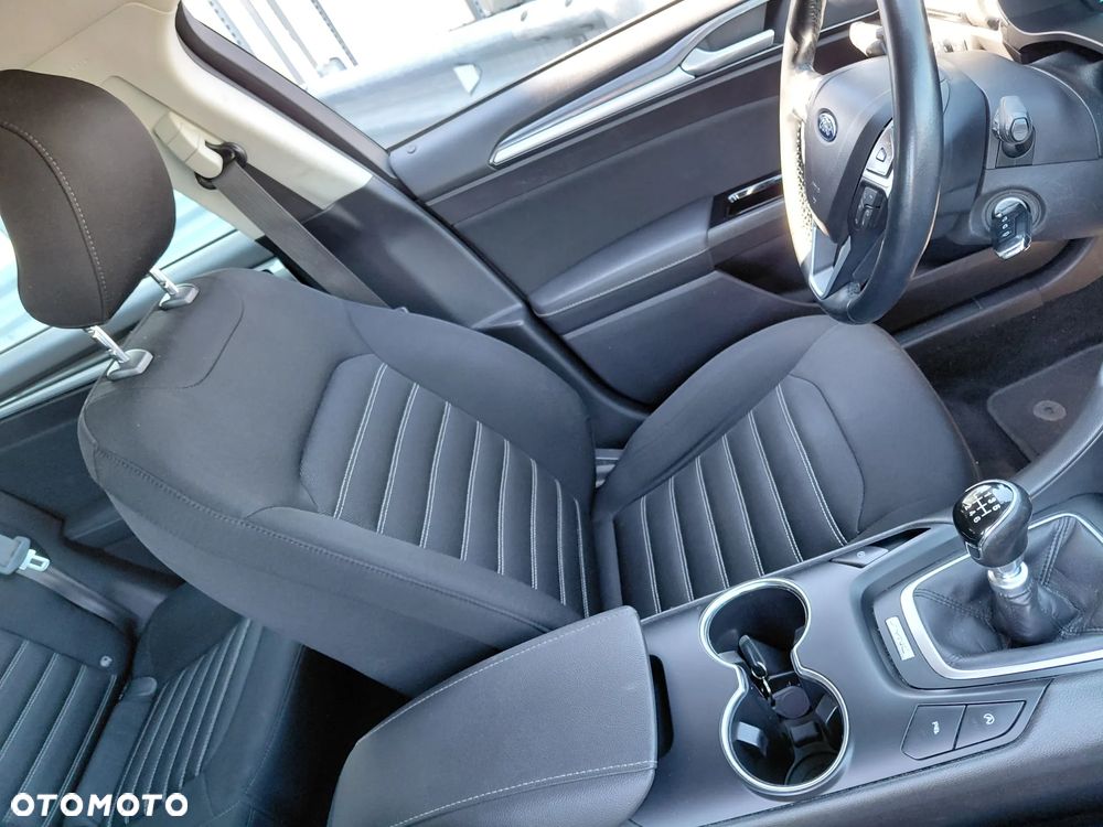 Ford Mondeo 1.5 EcoBoost Ambiente - 26