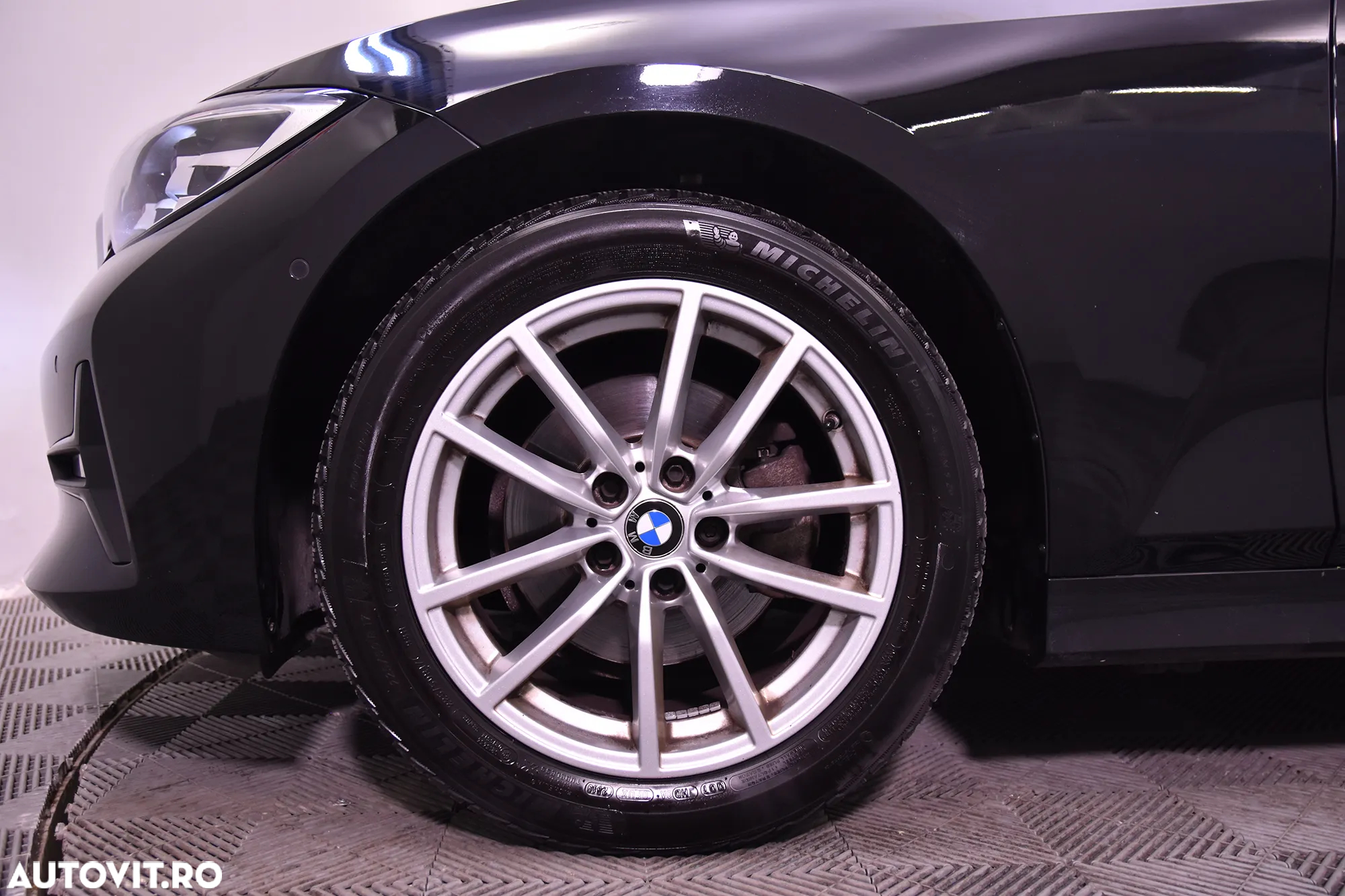 BMW Seria 3 320i Touring Aut. - 13