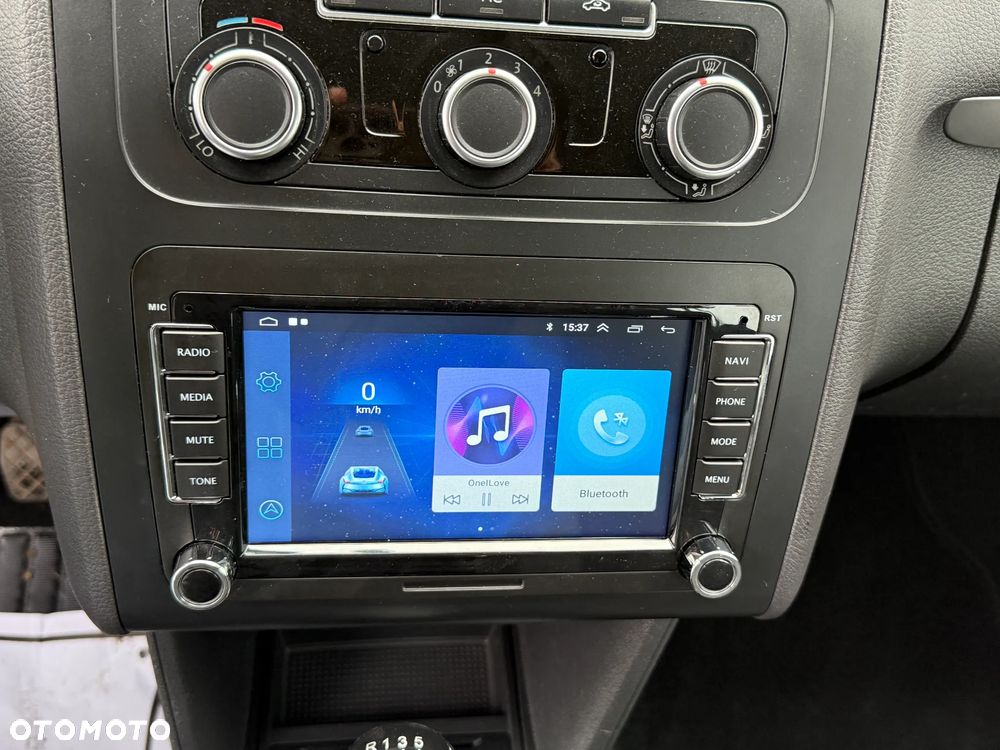 Volkswagen Touran 1.6 TDI DPF BlueMotion Technology Trendline - 32