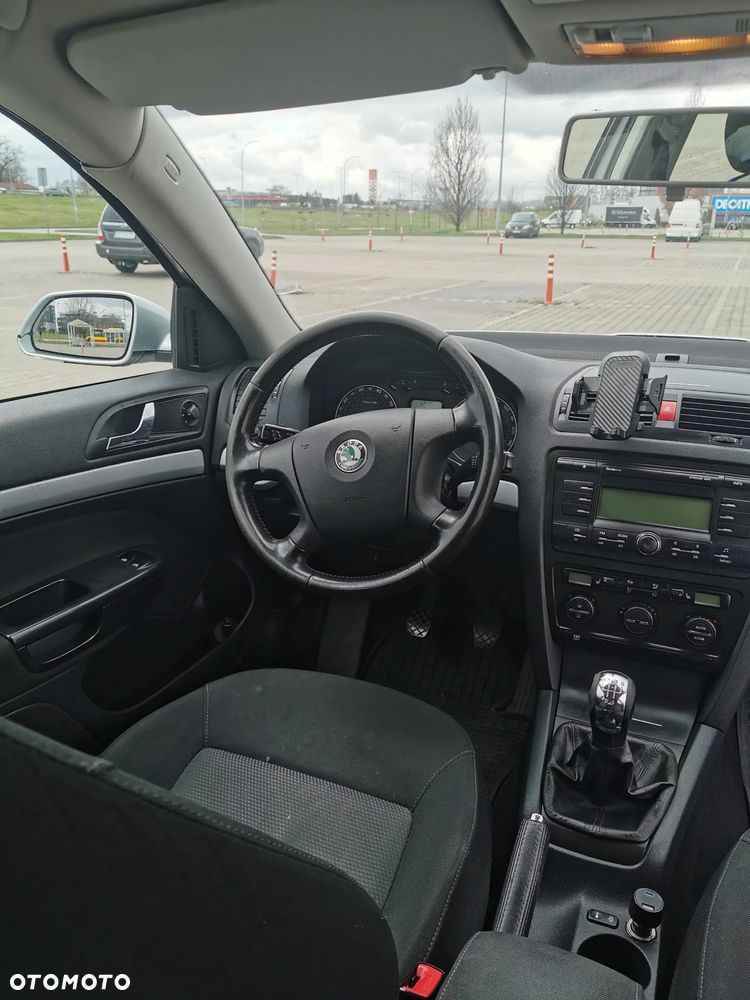 Skoda Octavia 1.6 Classic - 13