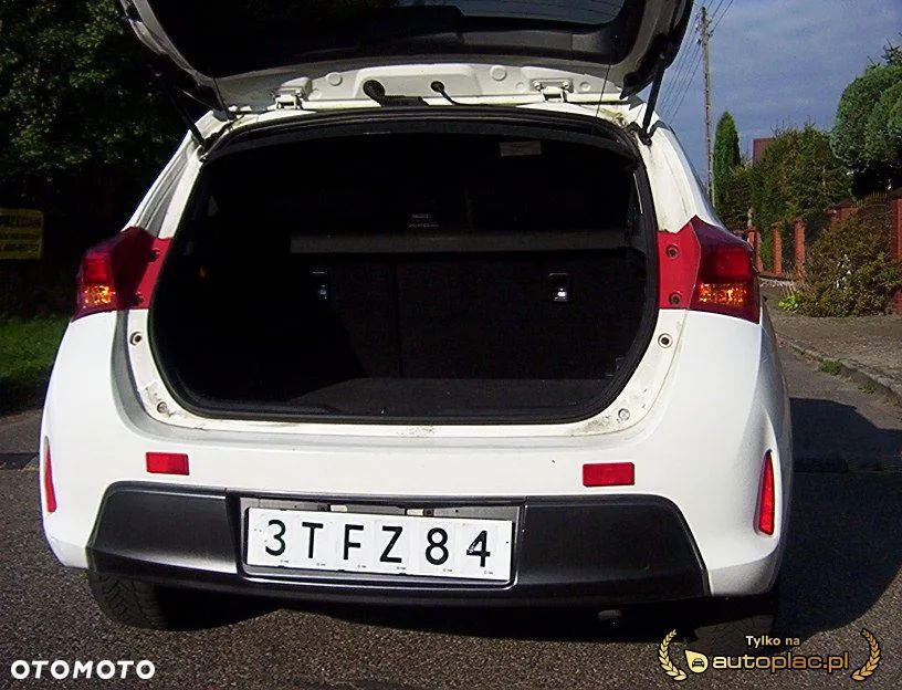Toyota Auris - 16