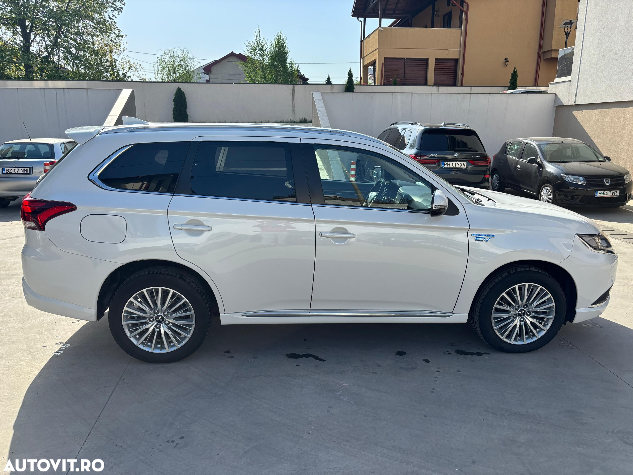 Mitsubishi Outlander 2.4 4WD Plug-In Hybrid Diamant+ - 4