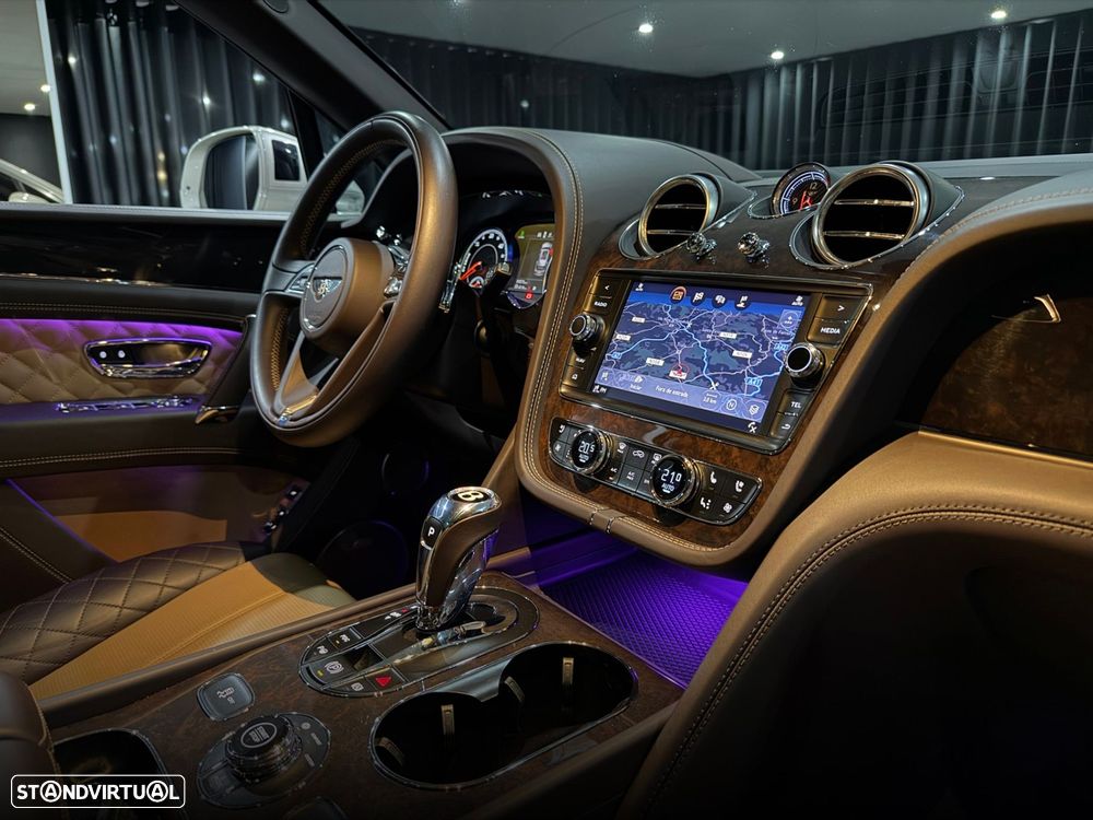 Bentley Bentayga Hybrid - 47