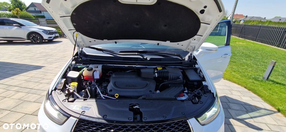 Chrysler Pacifica - 15