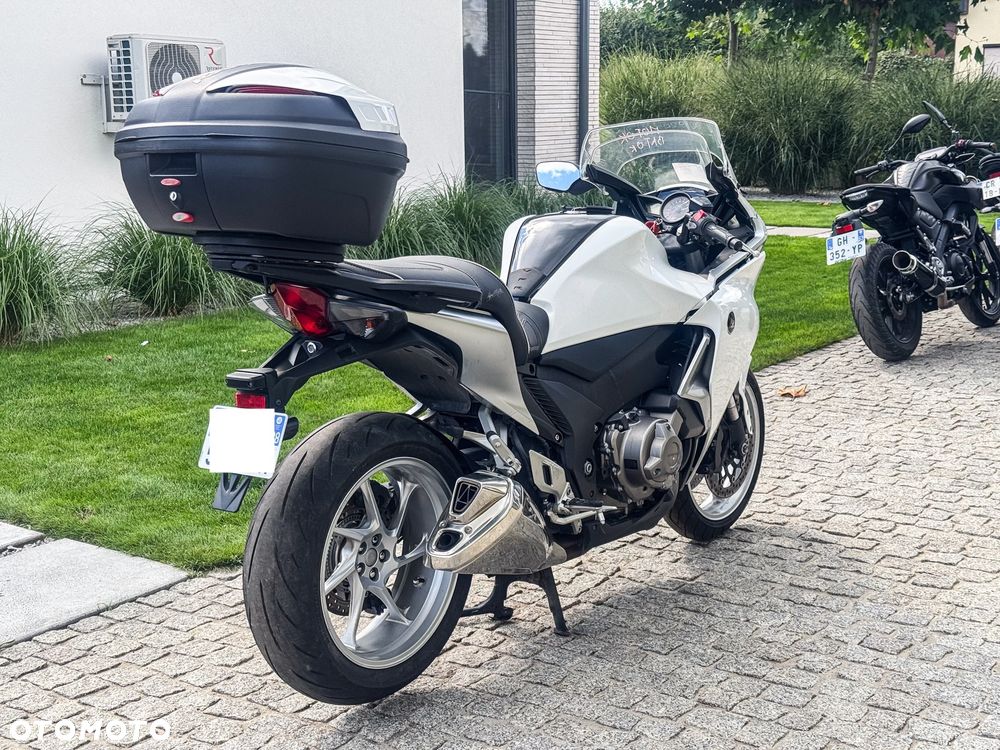 Honda VFR - 6