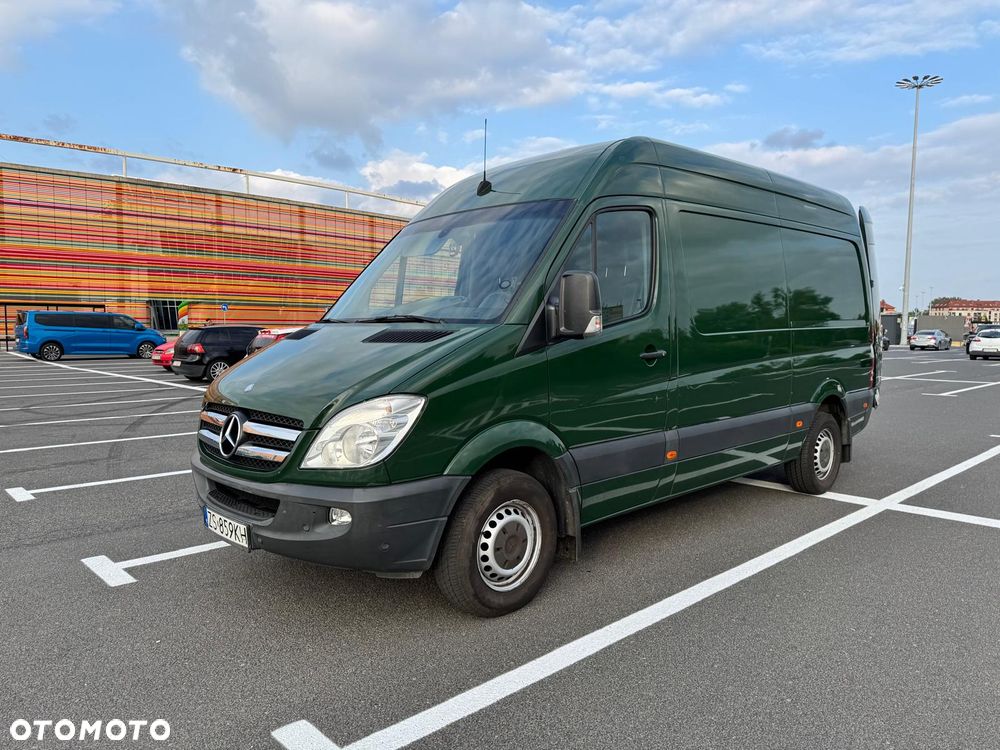 Mercedes-Benz Sprinter - 1