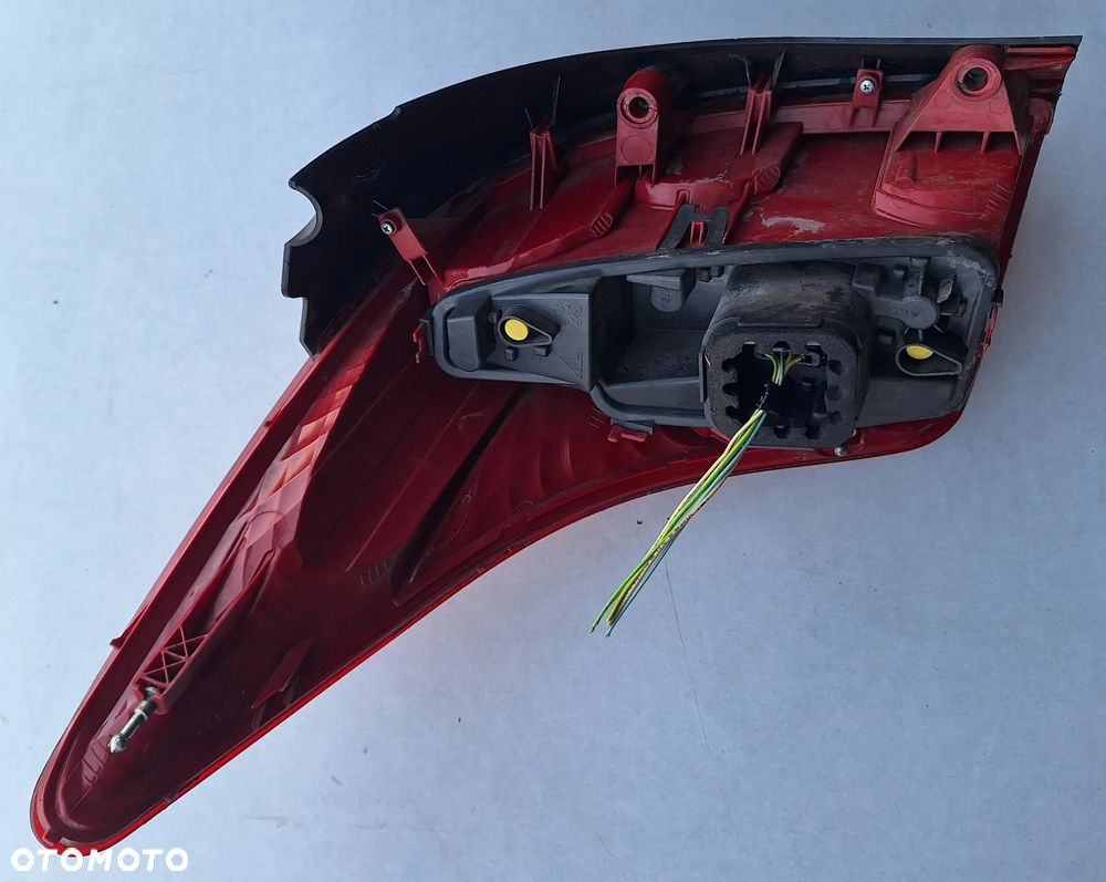 LAMPA PRAWY TYŁ-  PEUGEOT 308 SW / KOMBI-  T7/ 2008 ROK - 3
