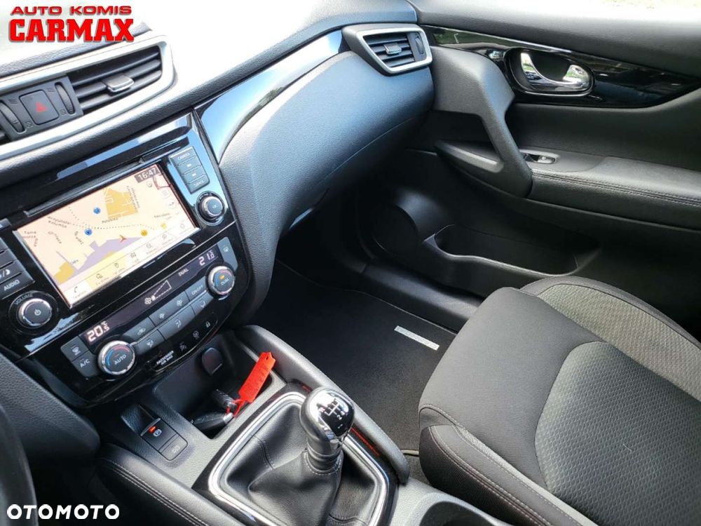 Nissan Qashqai 1.3 DIG-T N-Connecta - 25