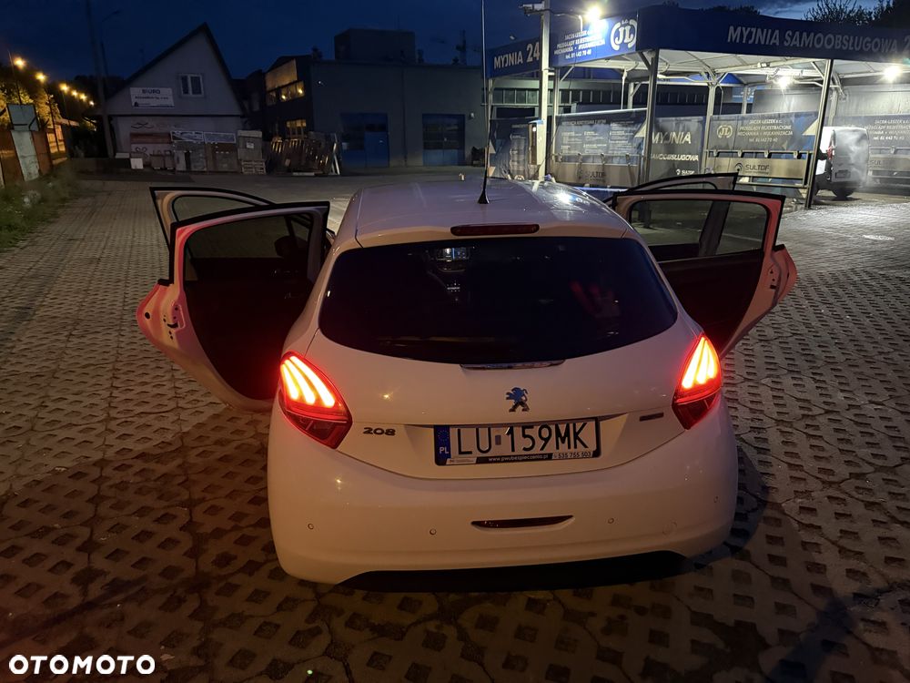 Peugeot 208 - 7