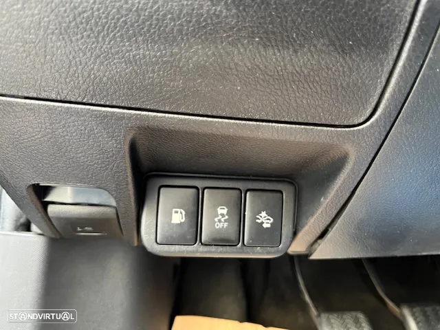 Toyota Avensis Touring Sports 1.6 D-4D Exclusive+GPS - 13