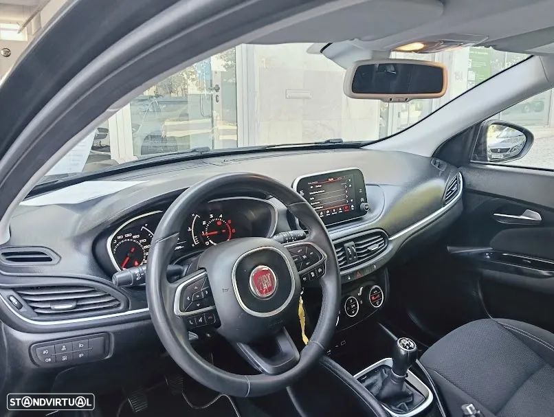 Fiat Tipo Station Wagon 1.3 M-Jet Lounge - 15
