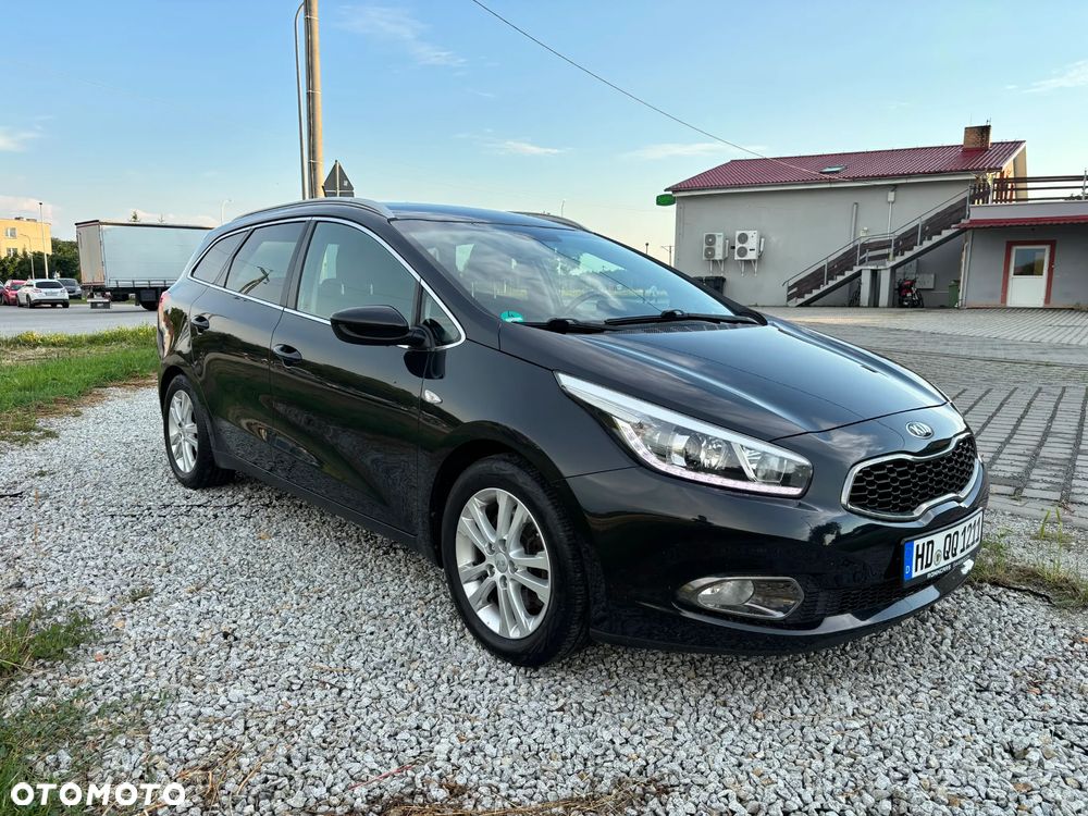 Kia Ceed 1.6 CRDi 128 ISG Dream Team Edition - 2