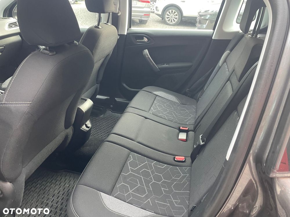 Peugeot 2008 1.2 VTi/Pure Tech Access - 19