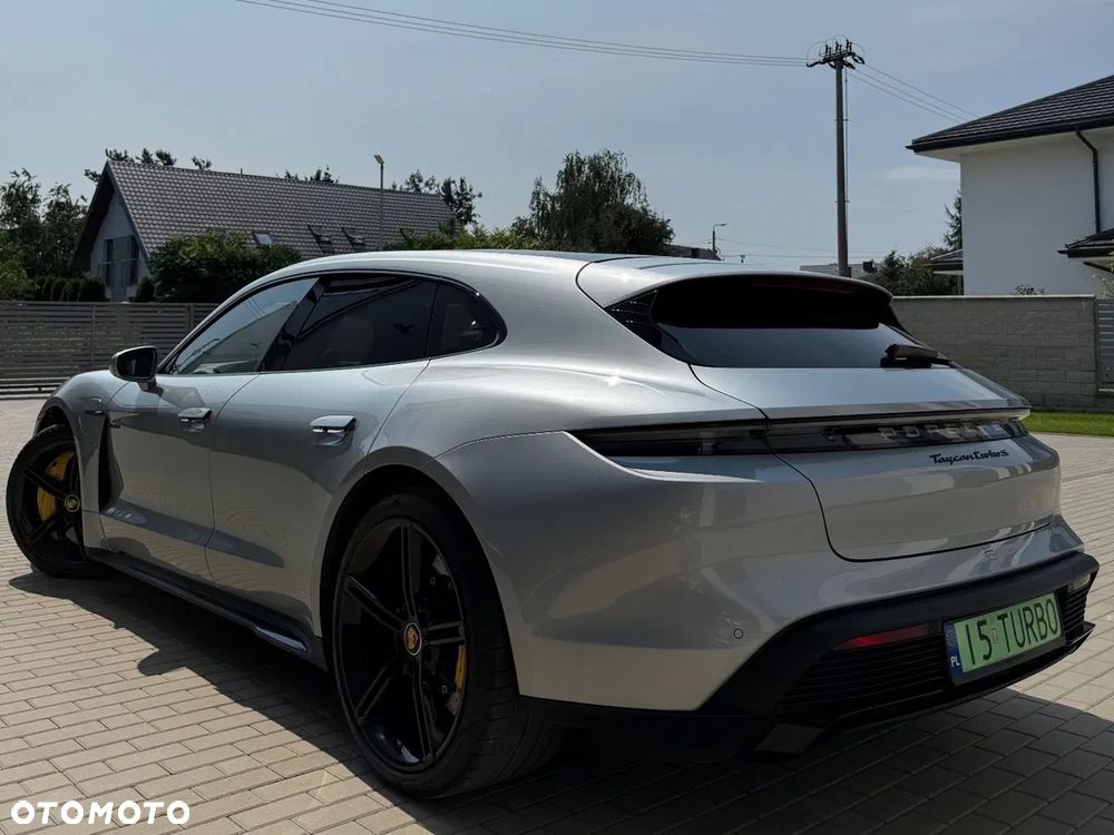 Porsche Taycan Turbo S - 3