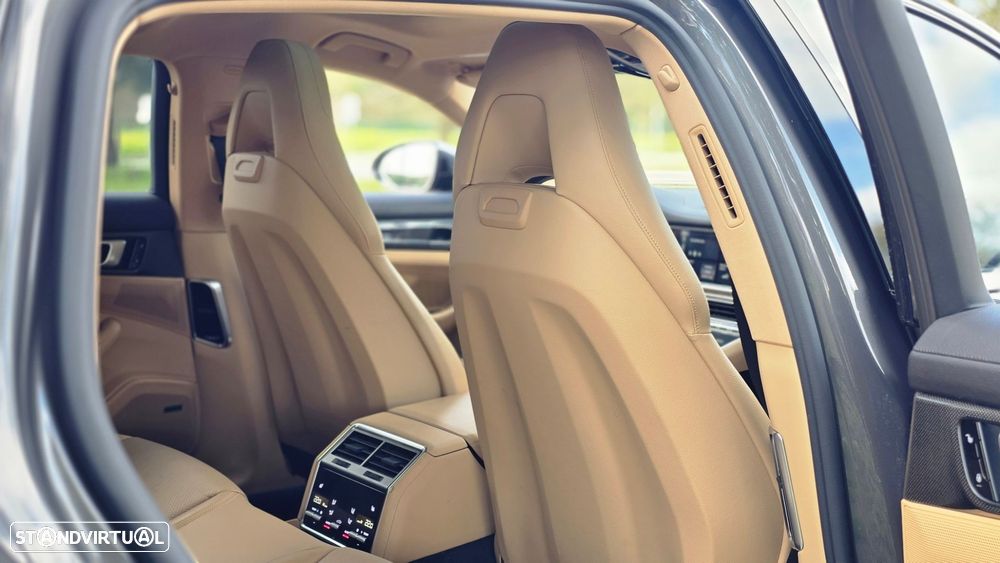 Porsche Panamera Sport Turismo 4 E-Hybrid Platinum Edition - 29
