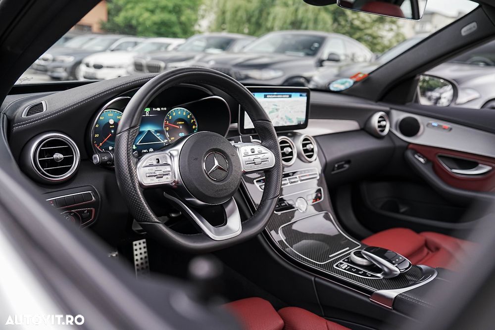 Mercedes-Benz C 300 e 4MATIC 9G-TRONIC AMG Line - 32