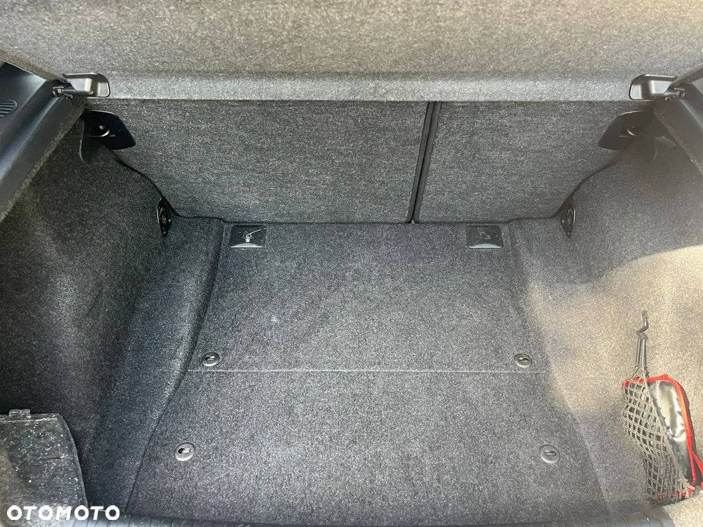 BMW Seria 1 - 23