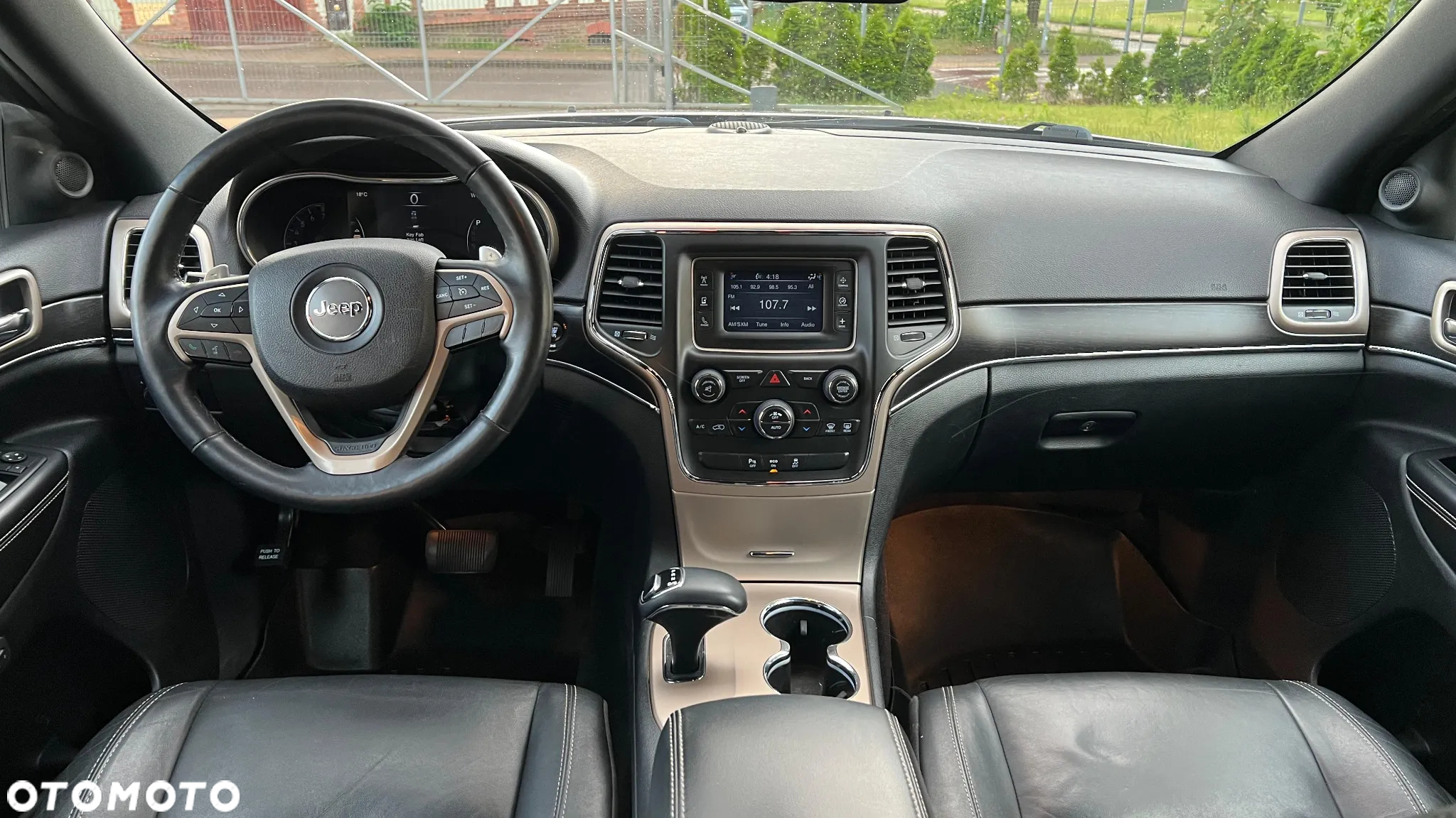 Jeep Grand Cherokee - 15
