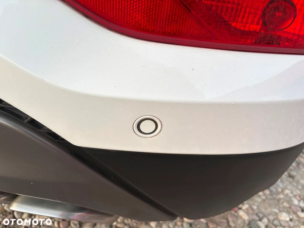 Hyundai Tucson 2.0 CRDI BlueDrive Comfort 2WD - 16